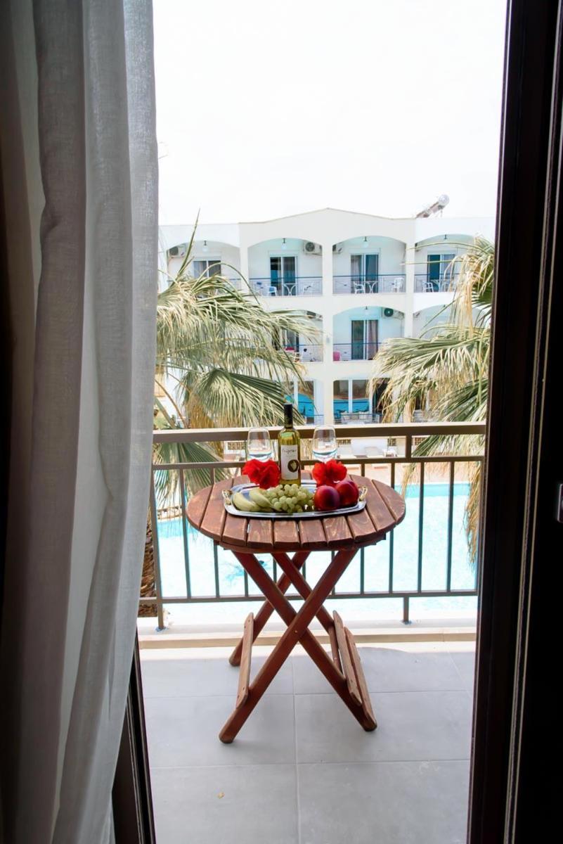 Stavros Beach Hotel Luaran gambar
